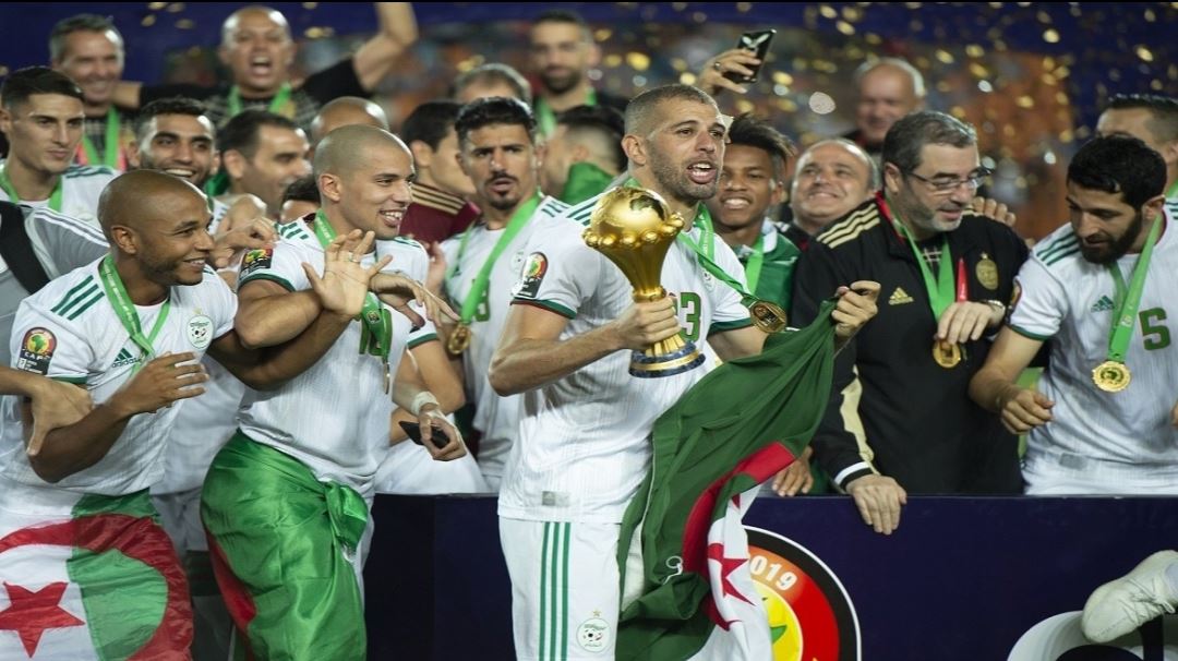 الرئيس-الجزائري-يرصد-40-مليار-سنتيم-لنقل-مباريات-ت