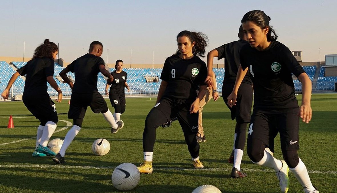 -فاق-جديدة-للشابات-السعوديات-في-ممارسة-كرة-القدم